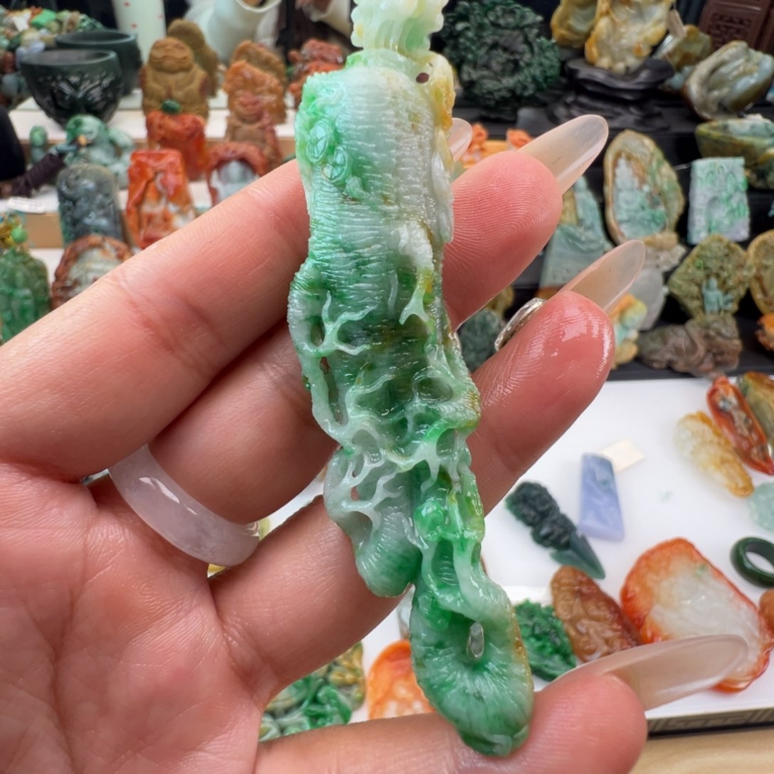 未镶嵌挂件翡翠天然缅甸