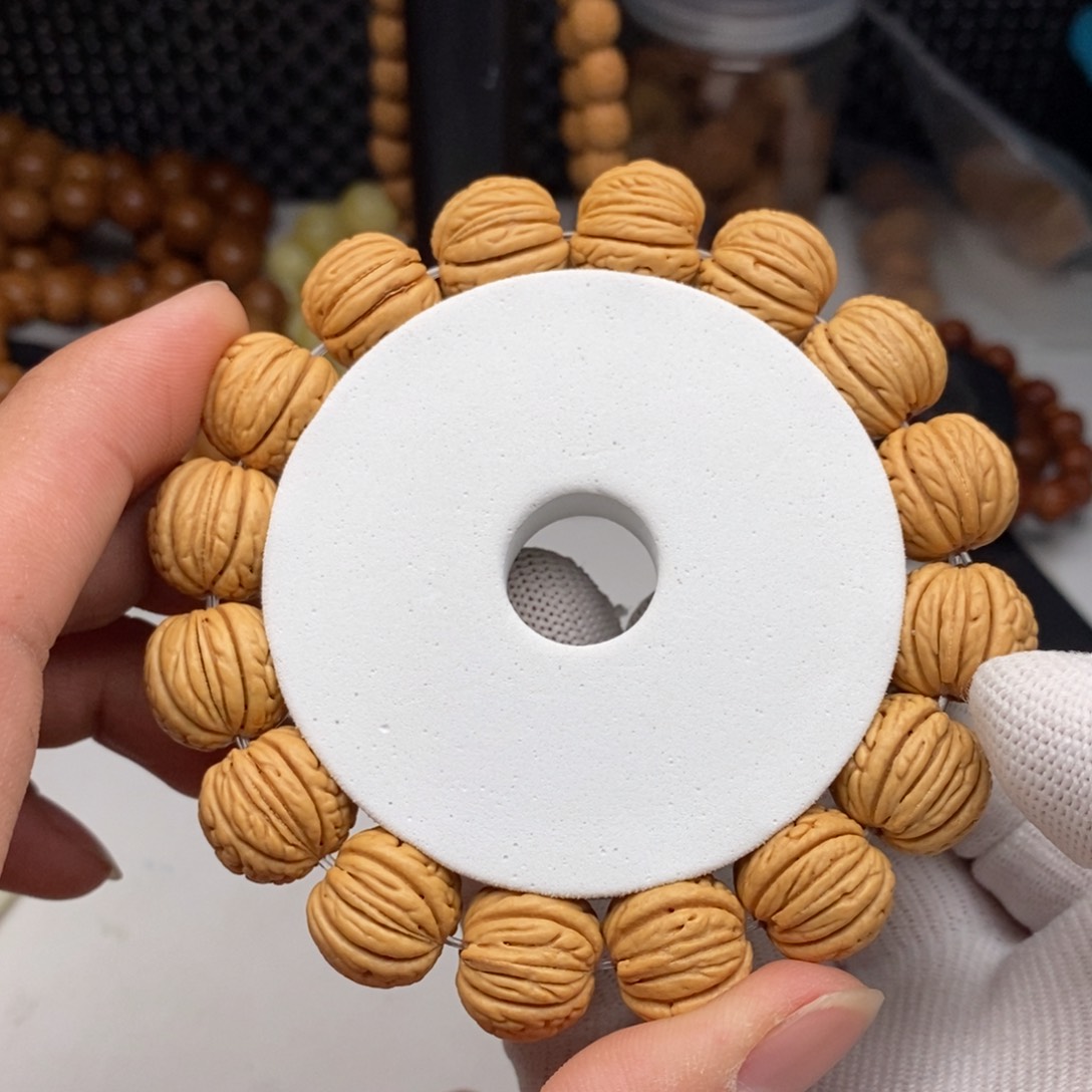 文玩核桃手串铁扇公主桃核手串