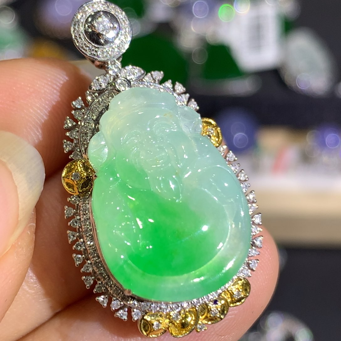 翡翠颈饰18K金镶嵌L***y8、