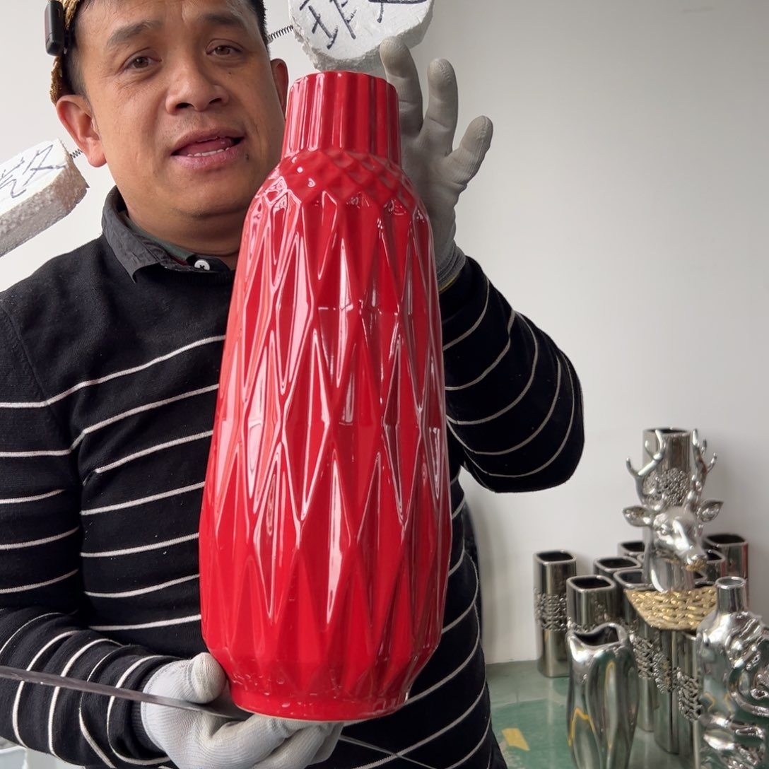 摆件76 号高中低温陶瓷瓶（部分微瑕）