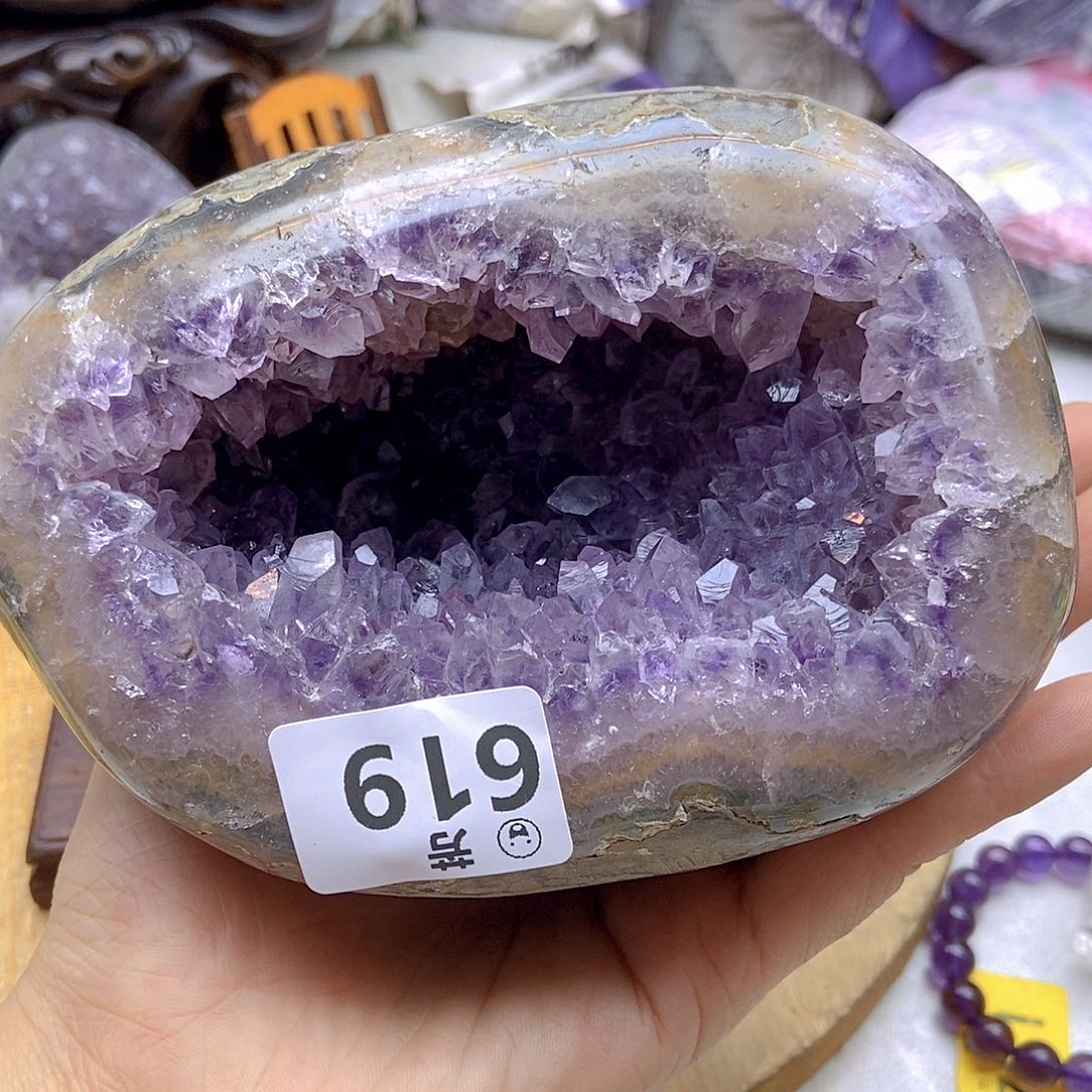 紫晶大型摆件（非配饰）未镶嵌孙****?
