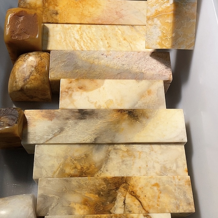 巴林石印石逆*行巴林石雕刻工艺品