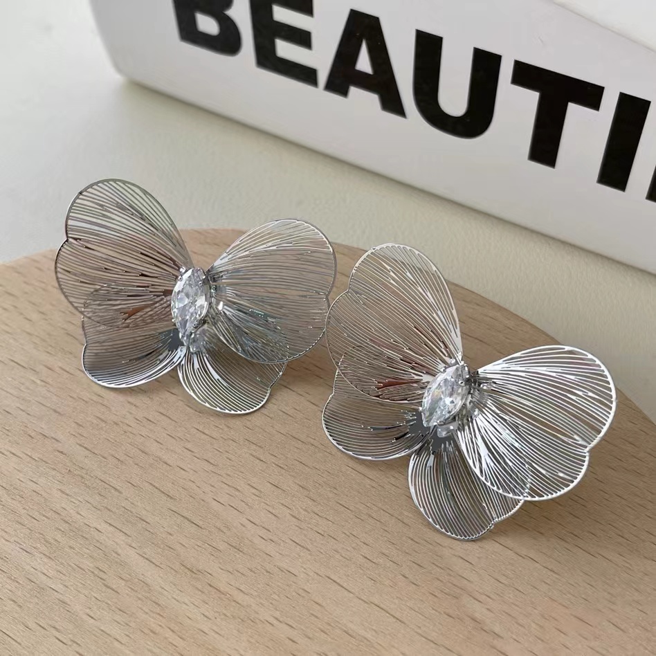 铜合金合成锆石耳饰 a284精工超闪蝉翼蝴蝶耳钉气质法式蝴蝶耳环