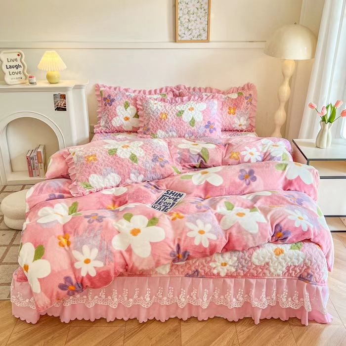 新款  9-10斤韩版少女心公主风床盖款冬季耐用牛奶绒加厚四件套