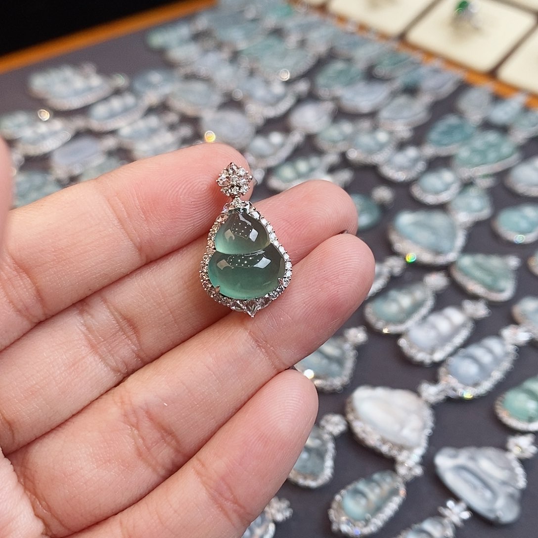 翡翠颈饰未镶嵌天然缅甸a货翡翠