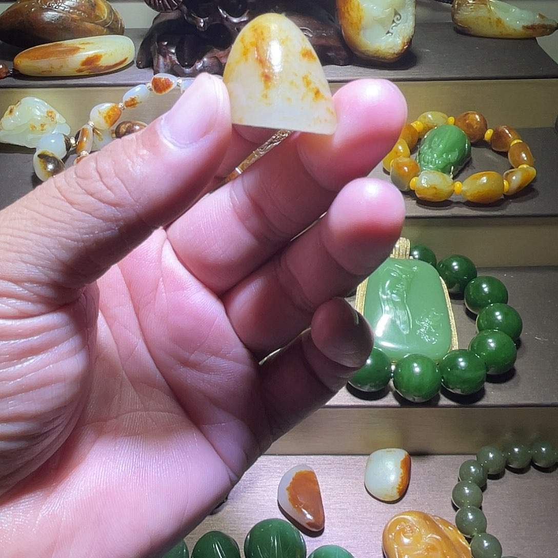 和田玉（糖玉）未镶嵌挂件