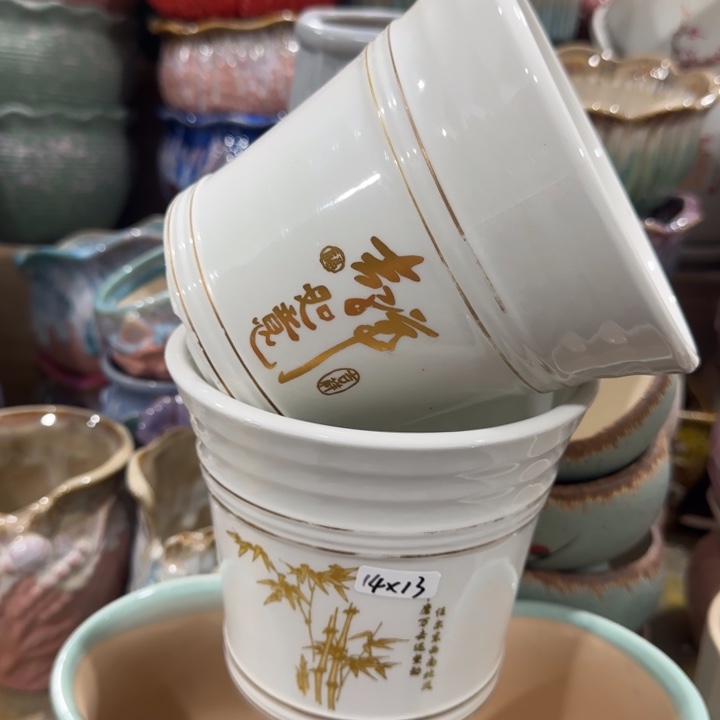 凑9块包邮，有孔，不清楚找客服