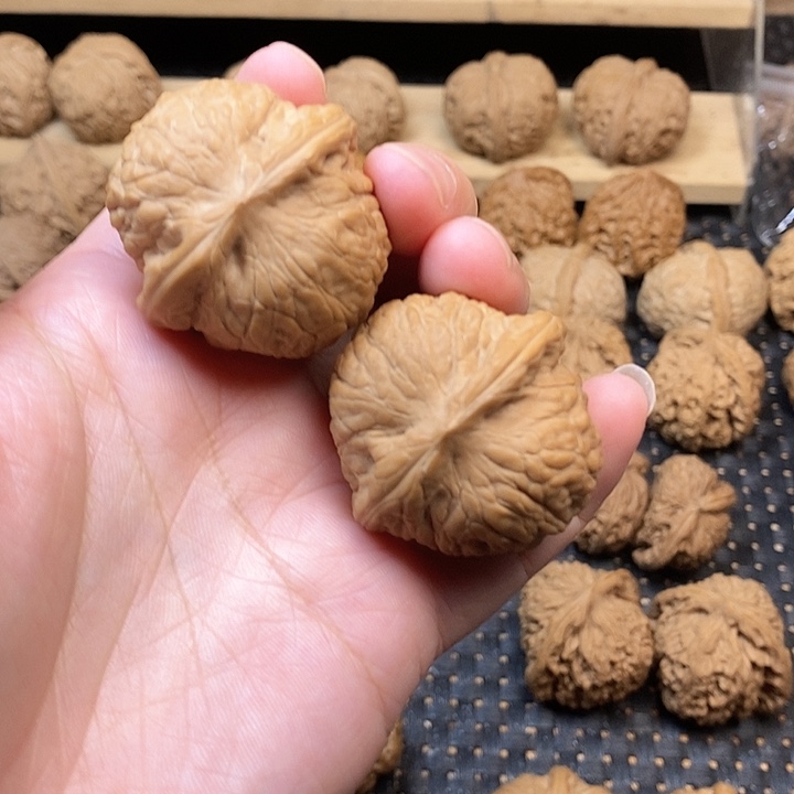 Q****文玩核桃吊坠文玩核桃