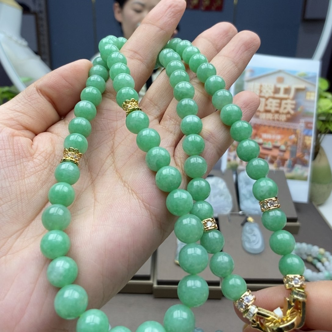 翡翠未镶嵌颈饰吊坠40