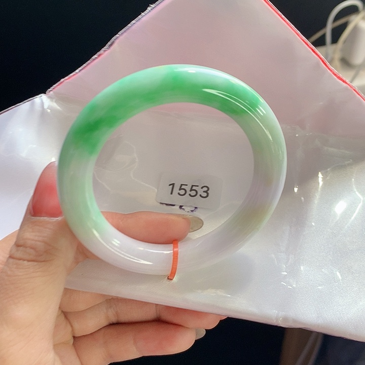 翡翠手镯（圆镯）未镶嵌 03