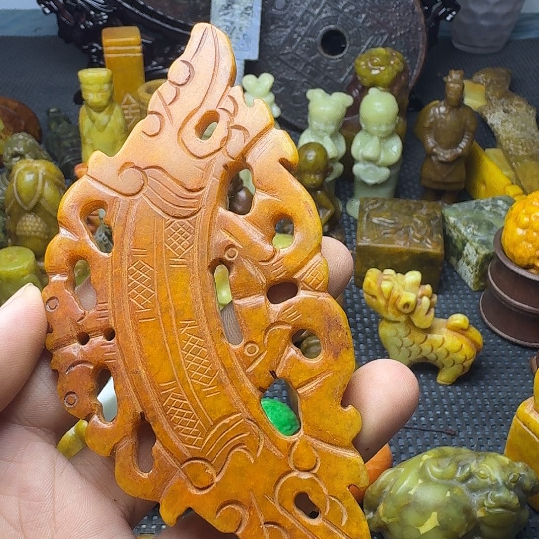 白玉菩提吊坠。。。