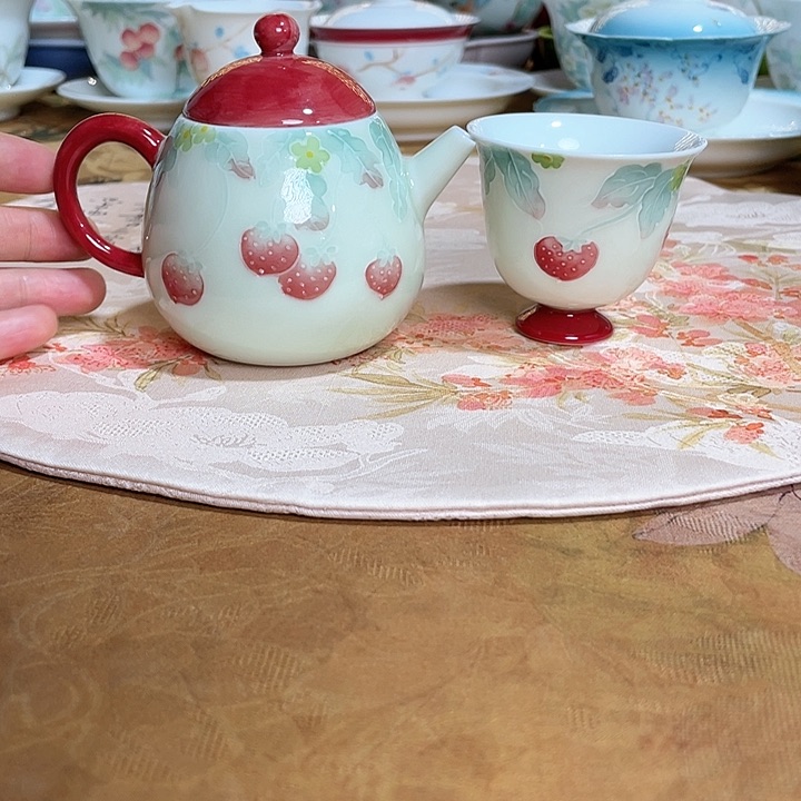 【闪购商品】瓷片众*树莓壶➕清如杯哈哈哈哈