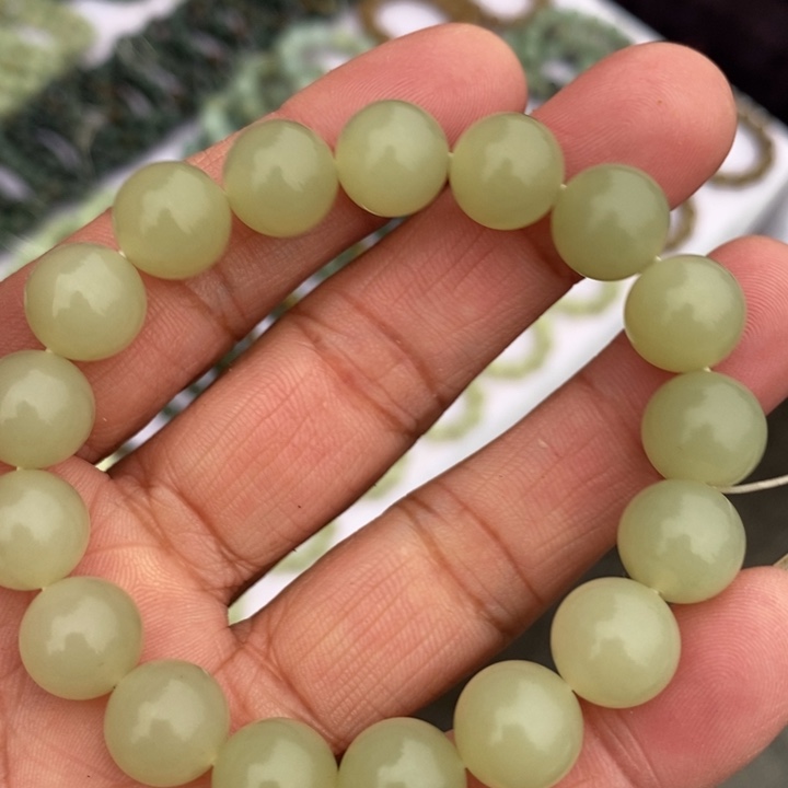 和田玉（糖玉）未镶嵌手链