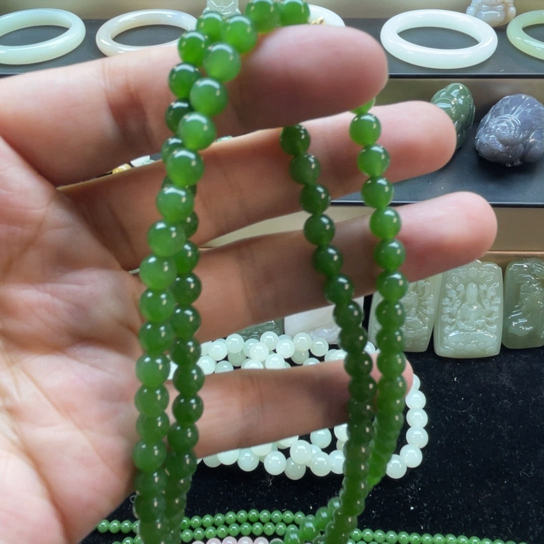 和田玉（碧玉）未镶嵌颈饰