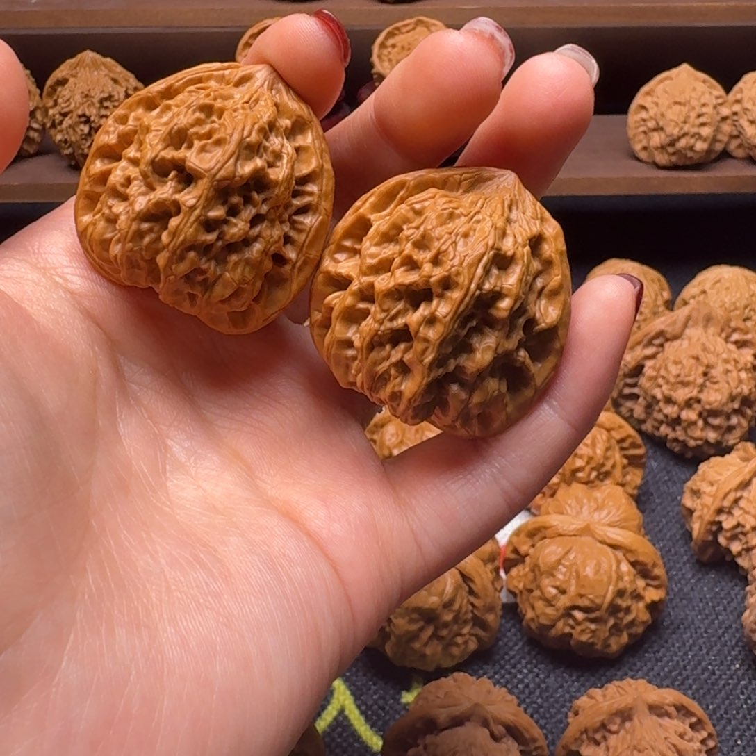 文玩核桃吊坠37.5野生小众