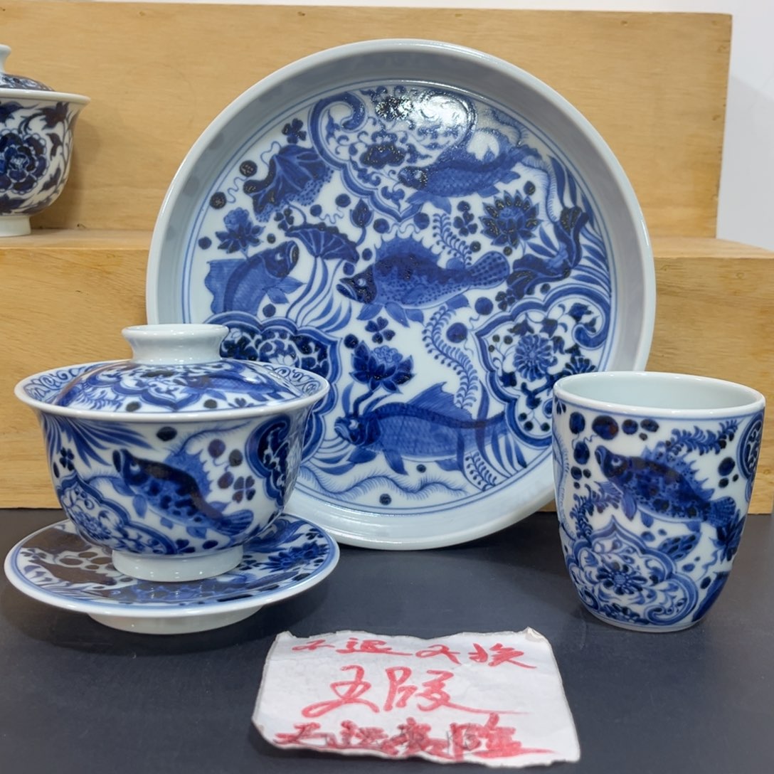 手绘仿元穿花鱼四件套