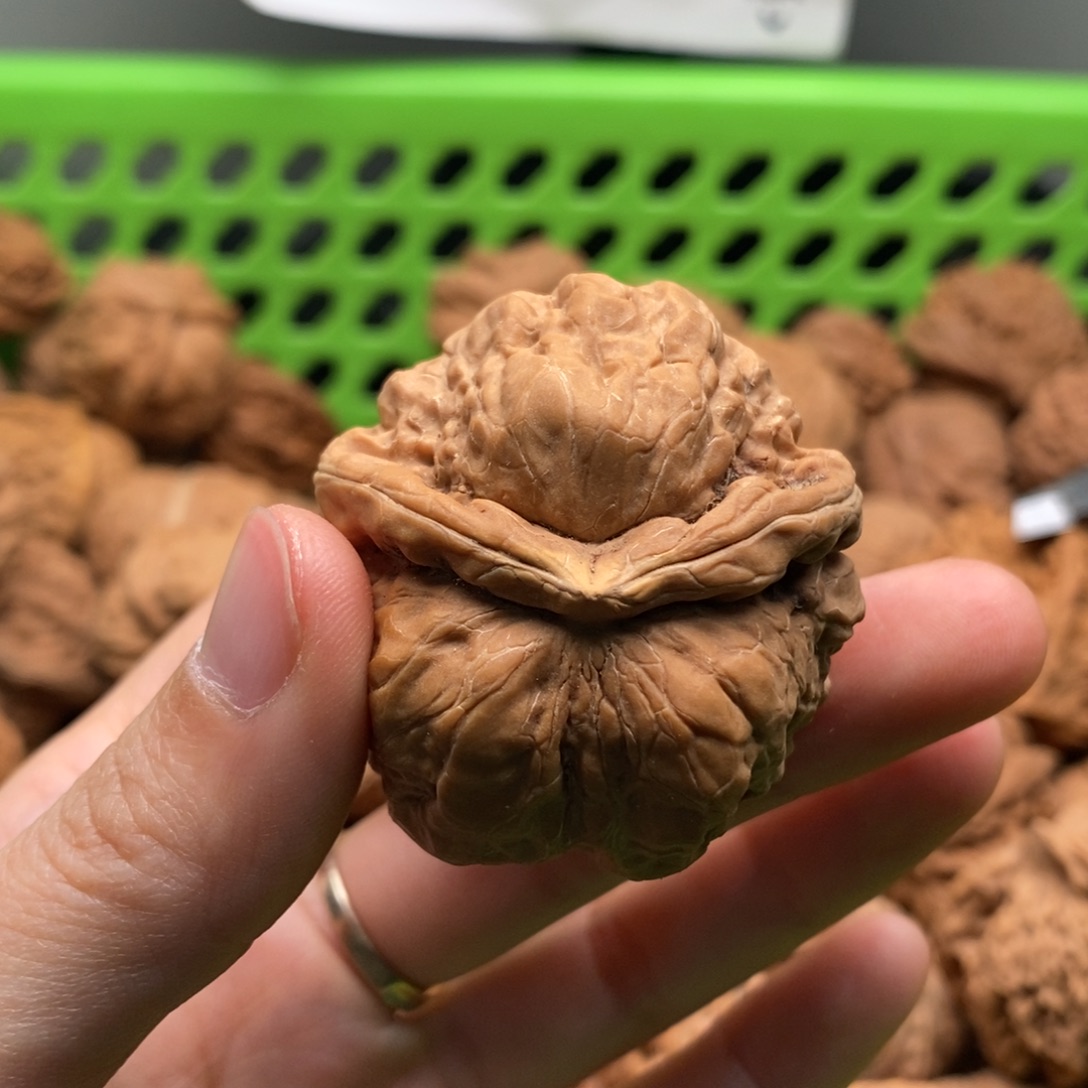 鲁***吃核桃定制商品不退不换