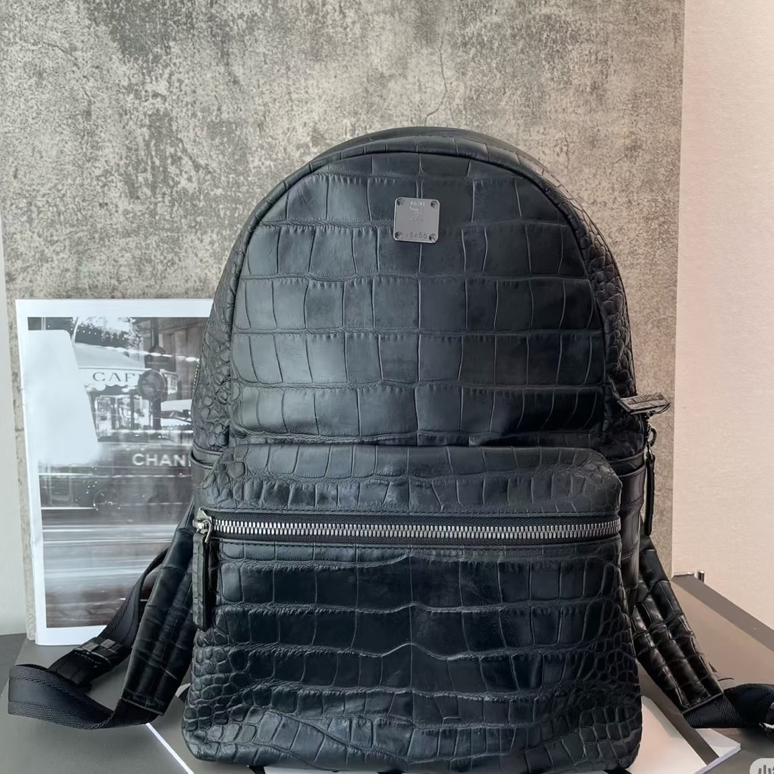 95新 MCM mcm鳄鱼压纹黑色双肩包/男女同款/大号