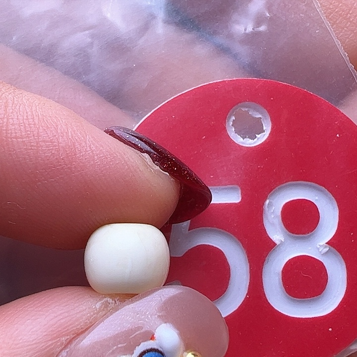 蜜蜡裸石未镶嵌轩****和8m m