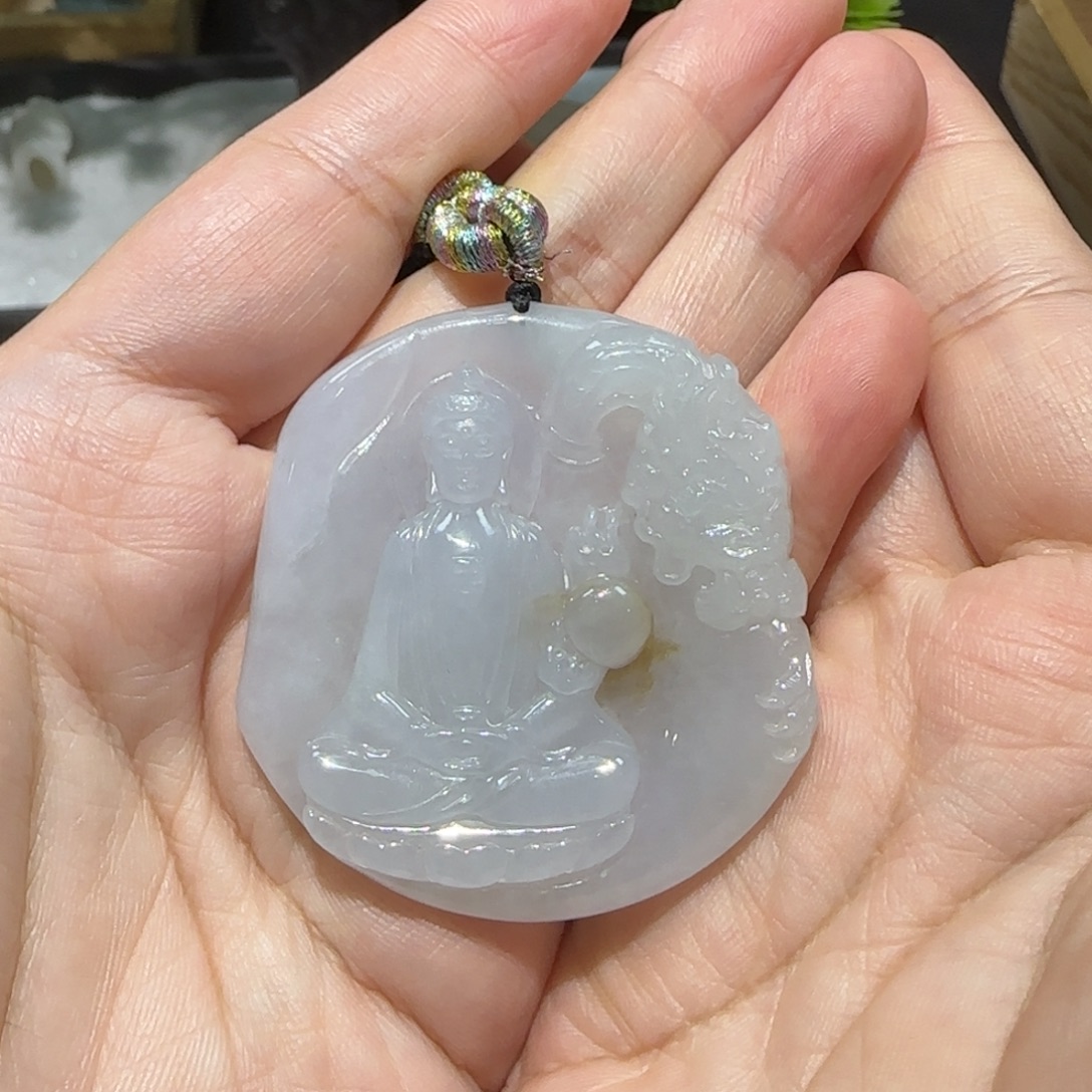 颈饰未镶嵌翡翠。。