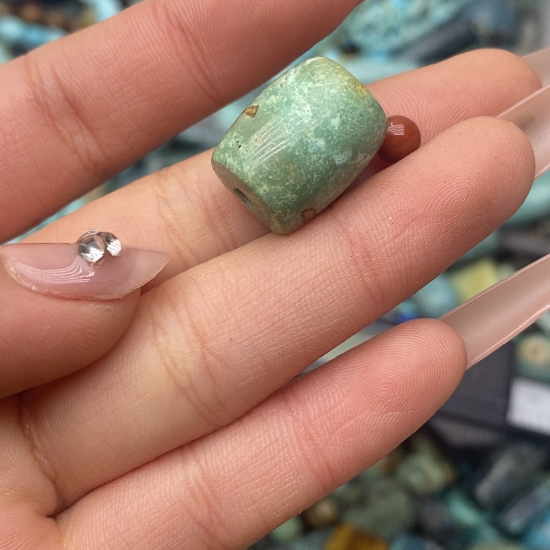 南红玛瑙未镶嵌珠宝奇石