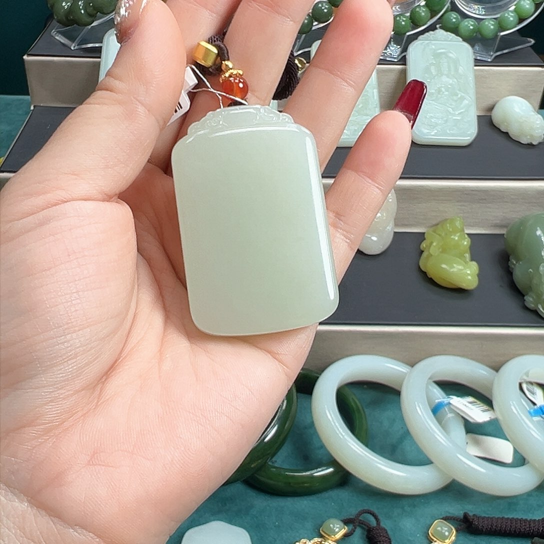 和田玉吊坠(不含链)未镶嵌