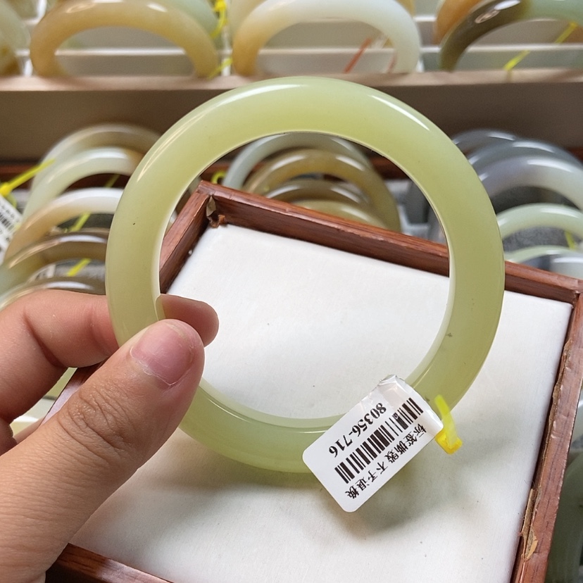 【闪购商品】和田玉手镯未镶嵌