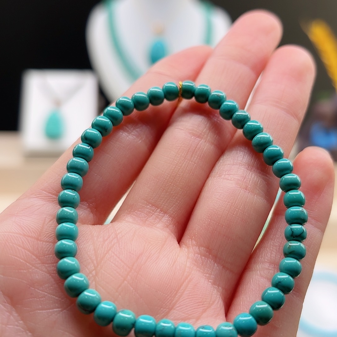 绿松石配饰未镶嵌