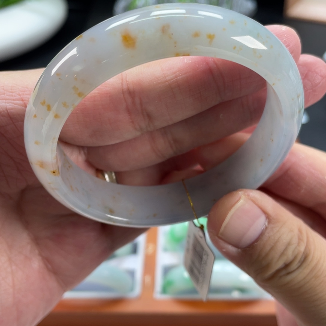 翡翠手镯未镶嵌桂花糕