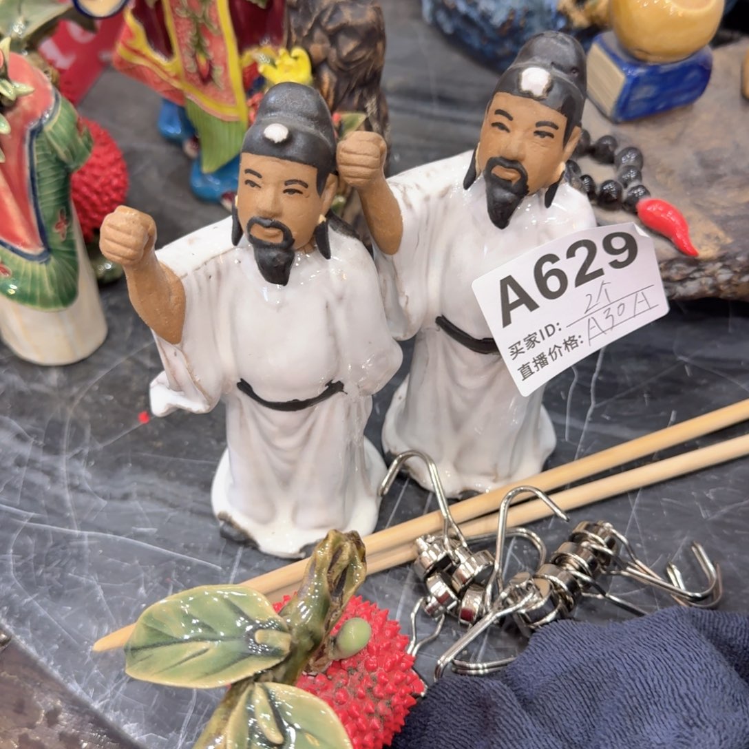 张***锁不说你还以为人家要睡觉觉啦