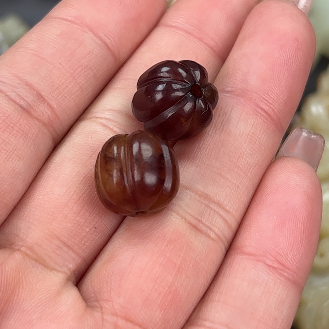 和田玉（糖玉）颈饰未镶嵌