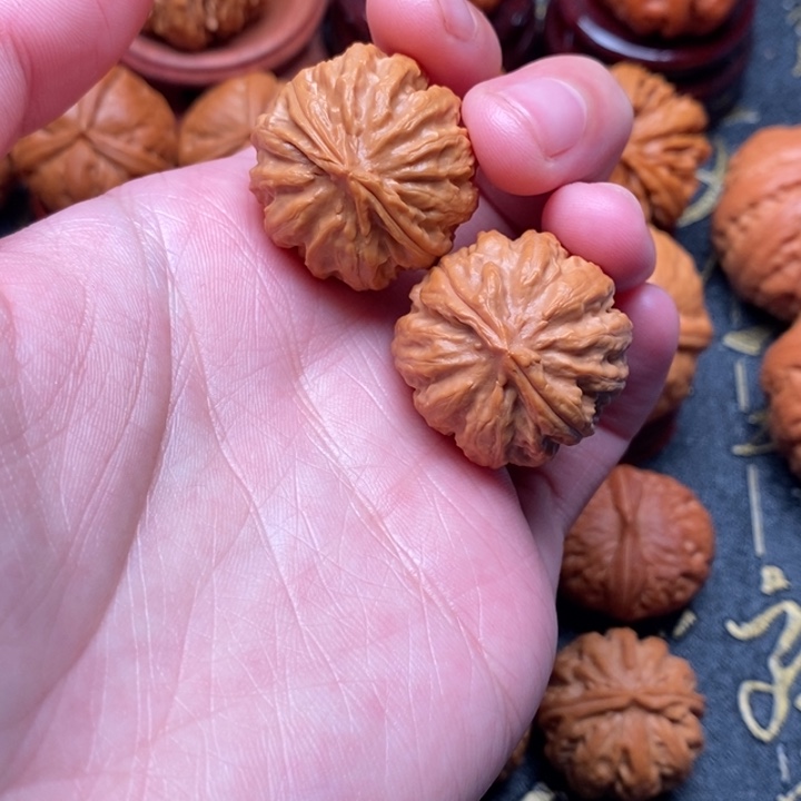 二***p文玩核桃吊坠西瓜球