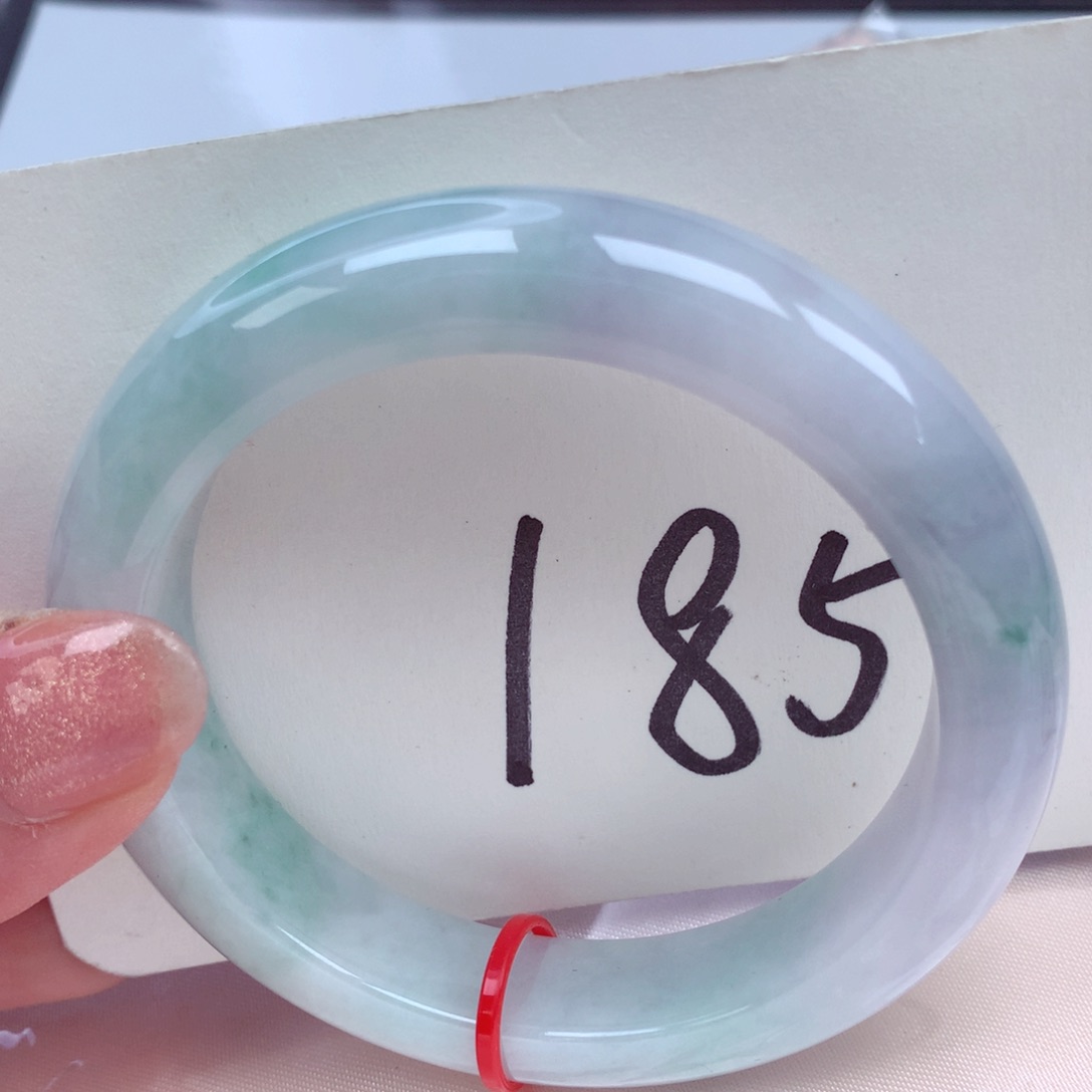 翡翠手镯未镶嵌翡翠