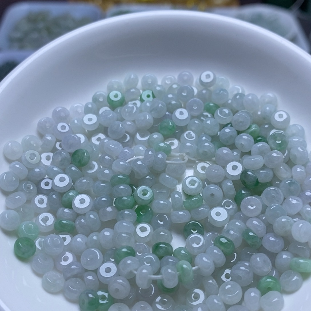 翡翠未镶嵌手链卡3乘5绿白算盘100个