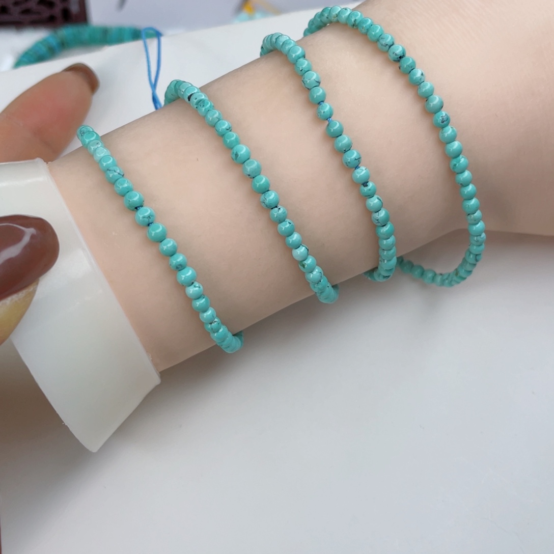 绿松石颈饰未镶嵌