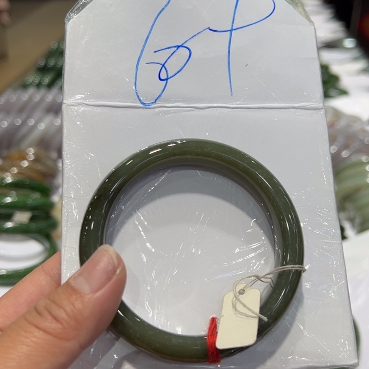 和田玉未镶嵌珠宝半成品