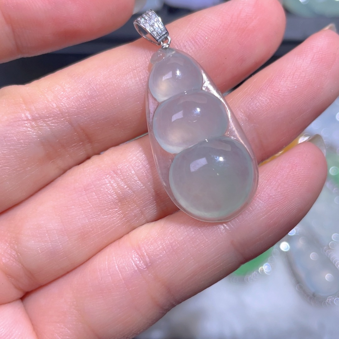 颈饰18K金镶嵌翡翠翡翠