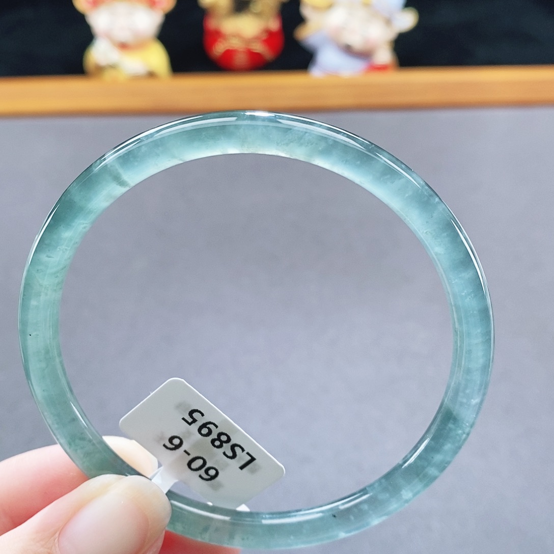 翡翠未镶嵌手镯140