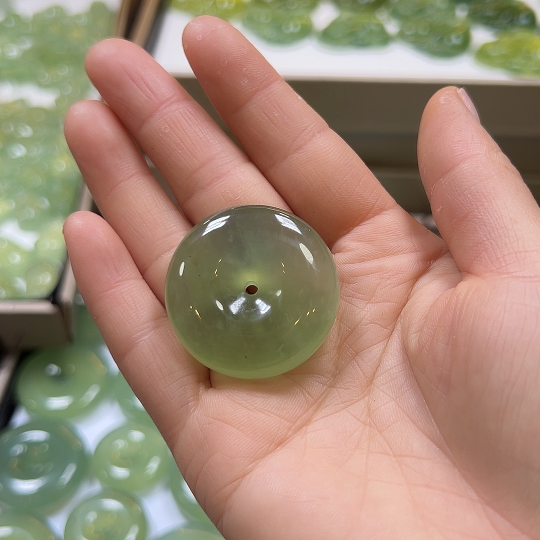 道***堂蛇纹石玉未镶嵌吊坠