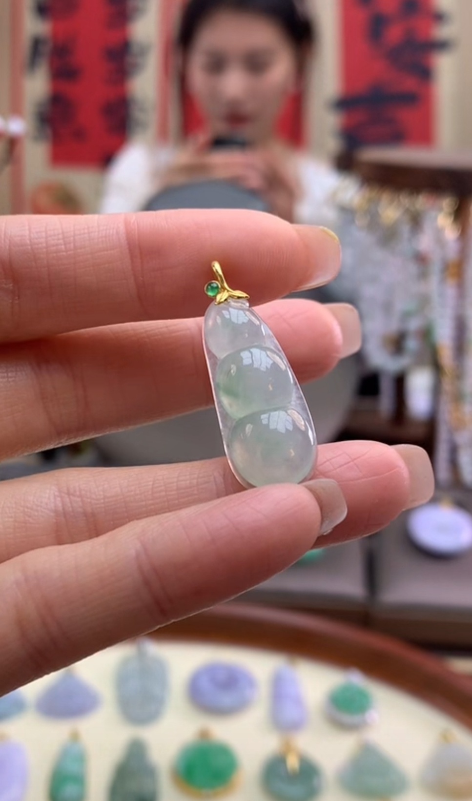 天然a货翡翠吊坠