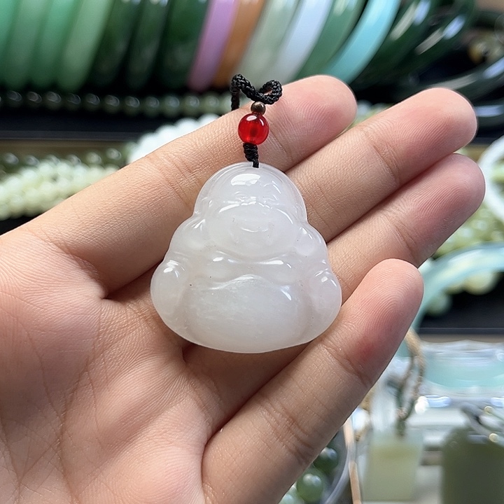 颈饰未镶嵌石英质玉