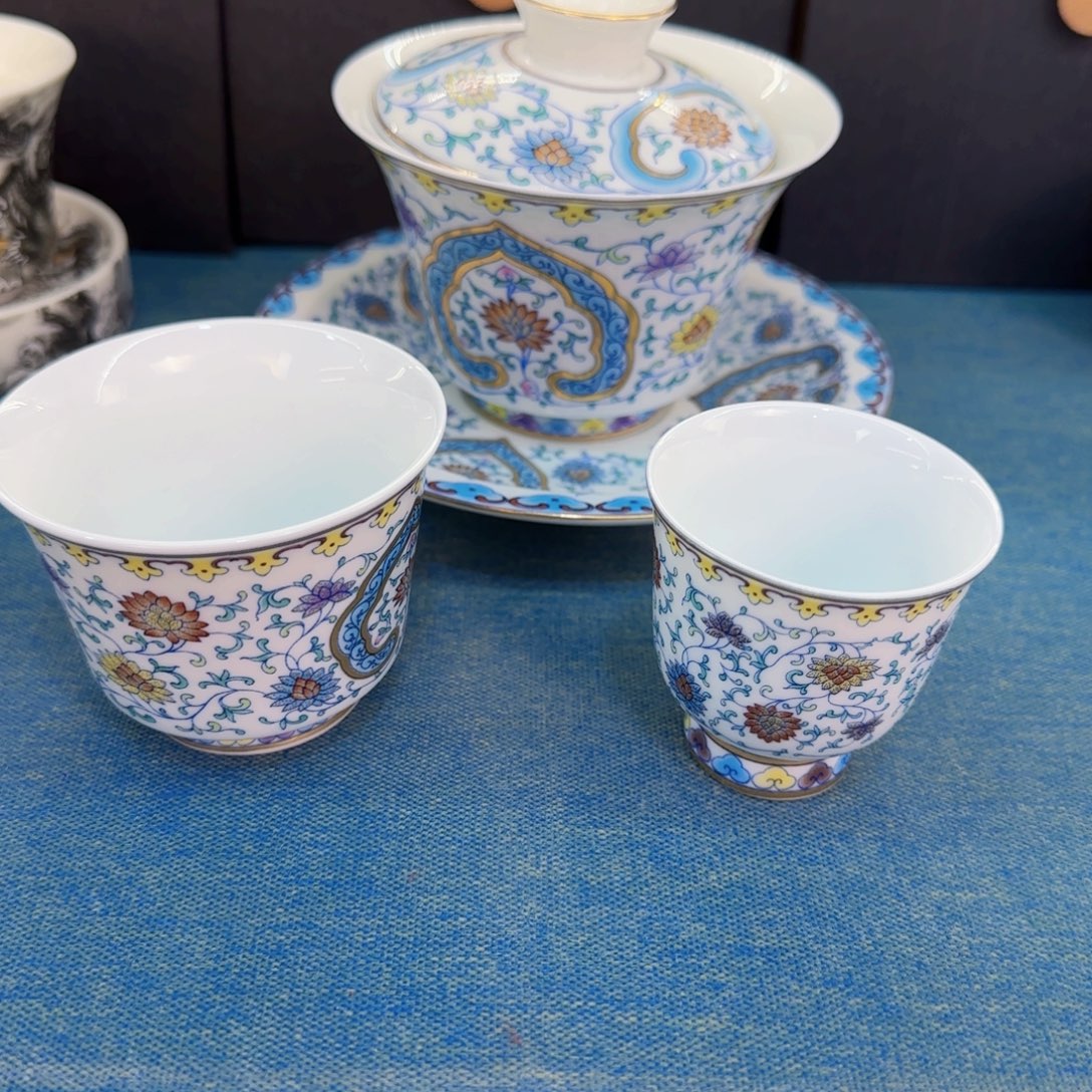 这些盖碗真好看！！！