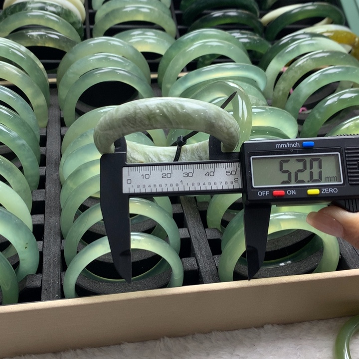 岫玉未镶嵌手镯33