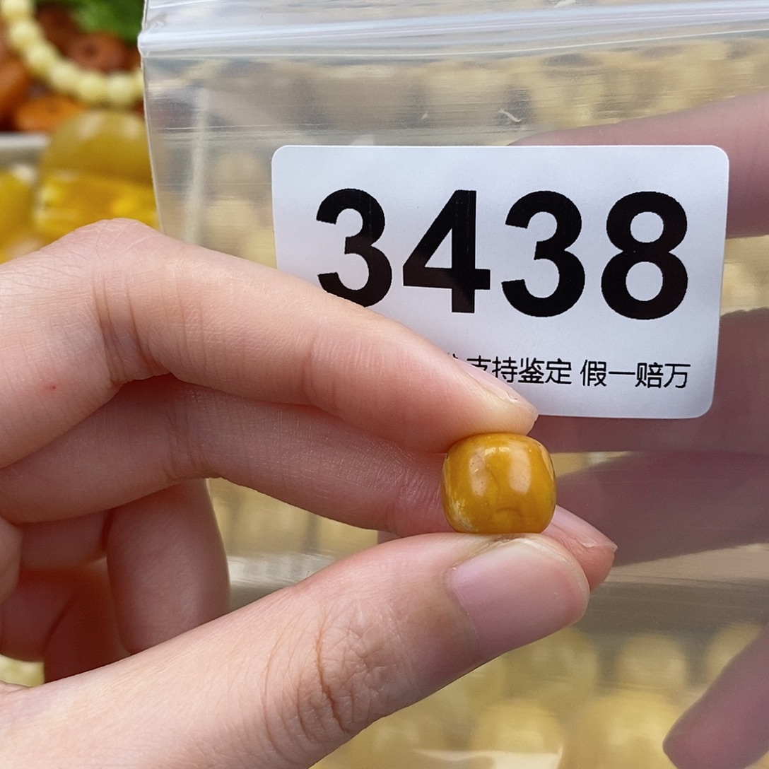 蜜蜡未镶嵌珠宝奇石12