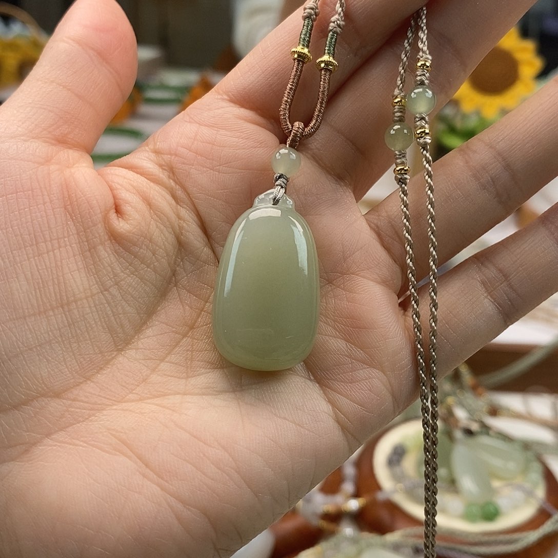 和田玉吊坠(不含链)未镶嵌༄****