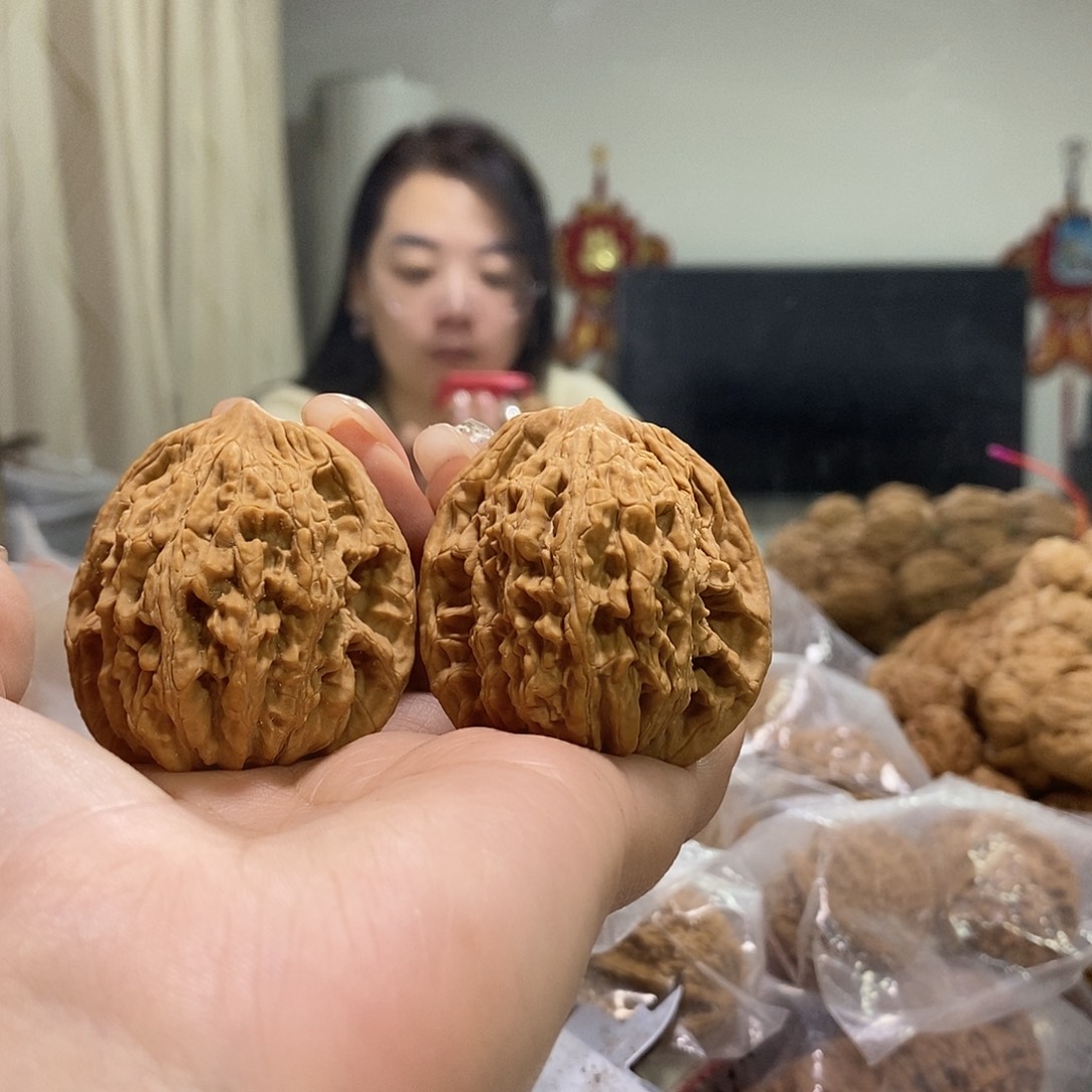 把件文玩核桃42➕麦虎尖有伤