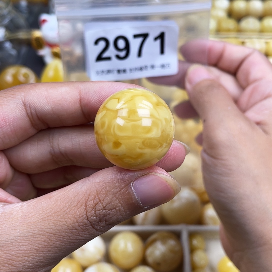 琥珀未镶嵌珠宝奇石25