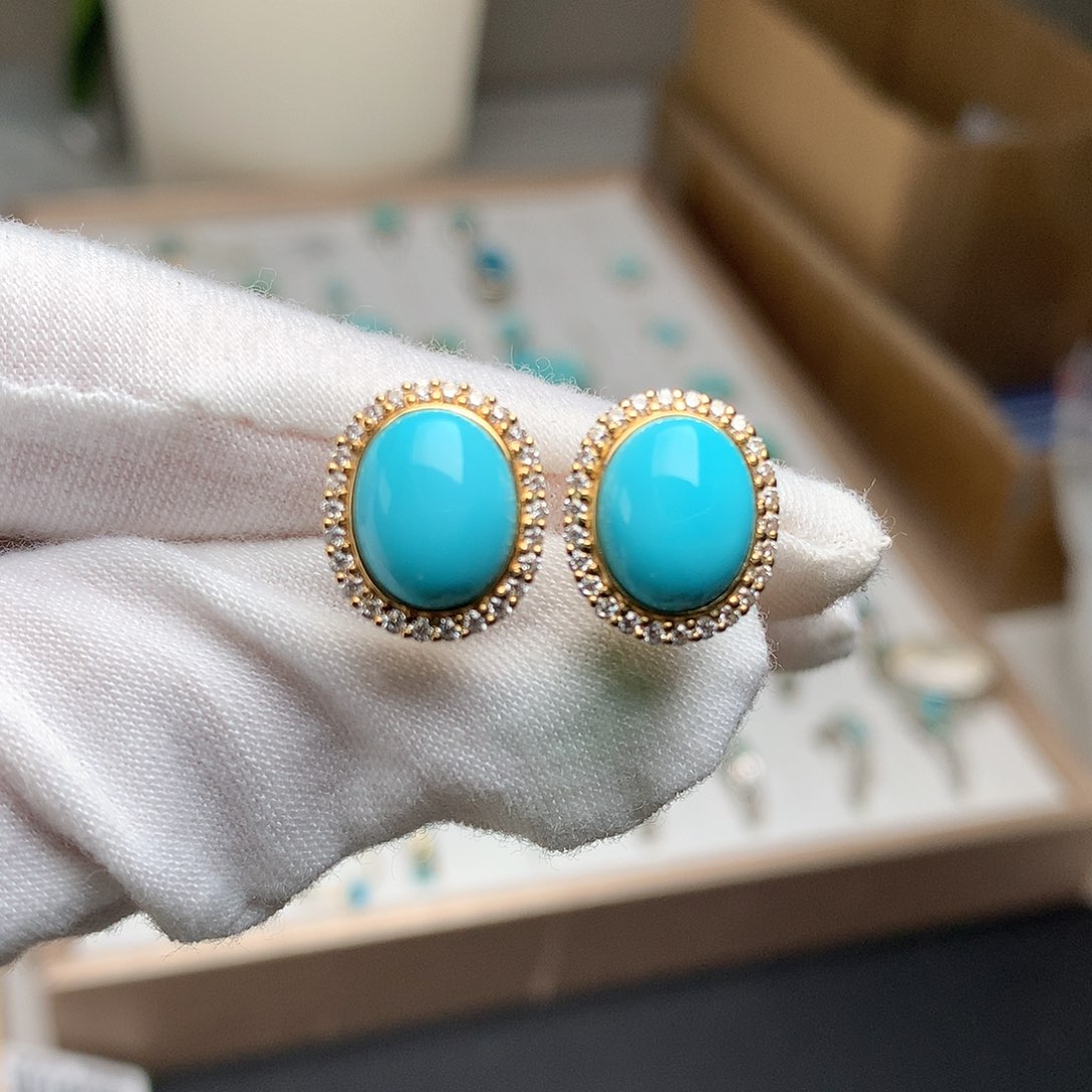 18K金镶嵌绿松石珠宝奇石