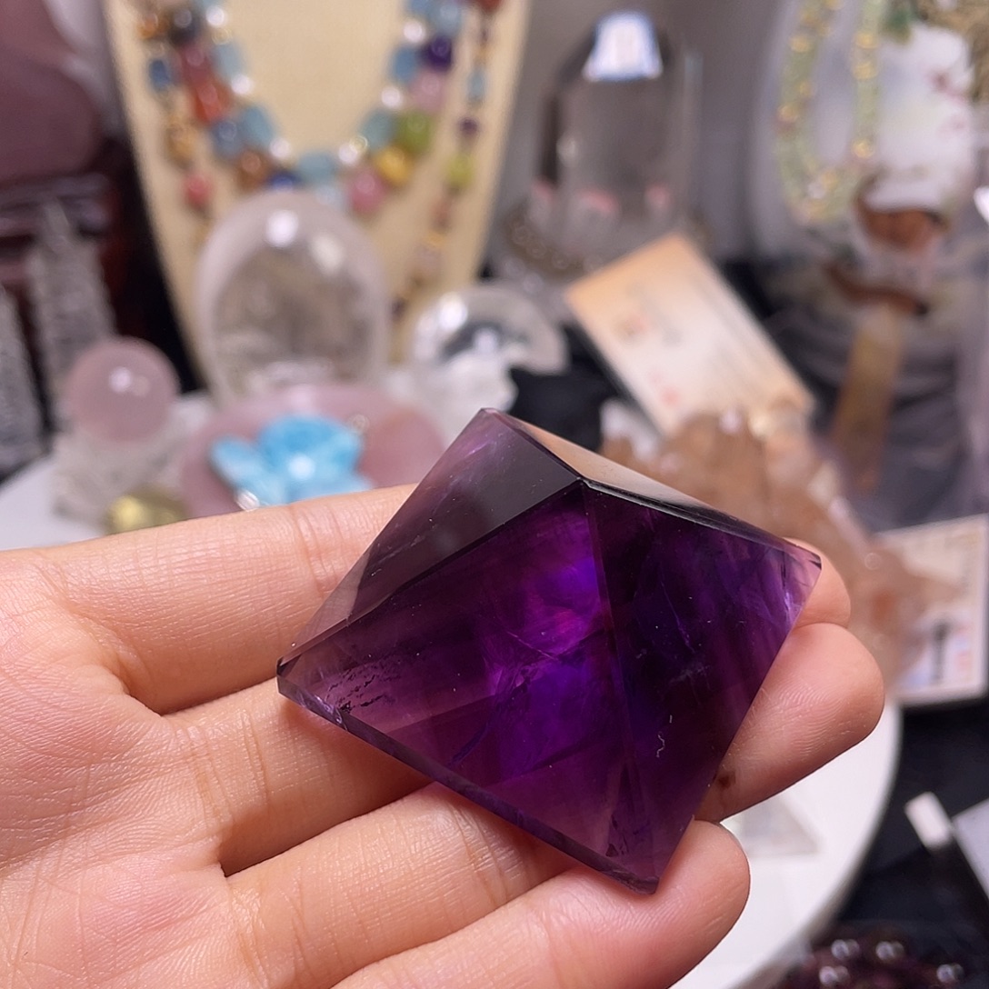 Q****未镶嵌珠宝半成品水晶273