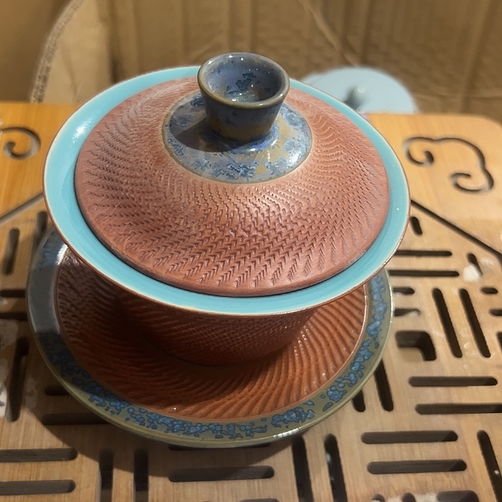 微瑕无运费险，介意的勿拍，谢谢支持！盖碗